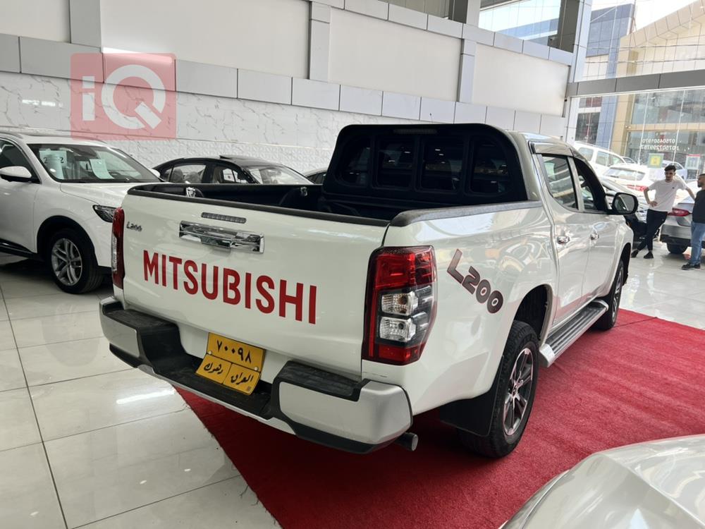 ميتسوبيشي L200